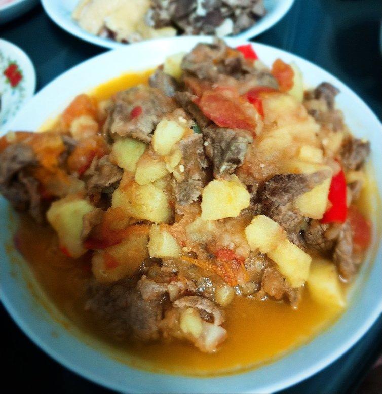 土豆番茄烧牛肉