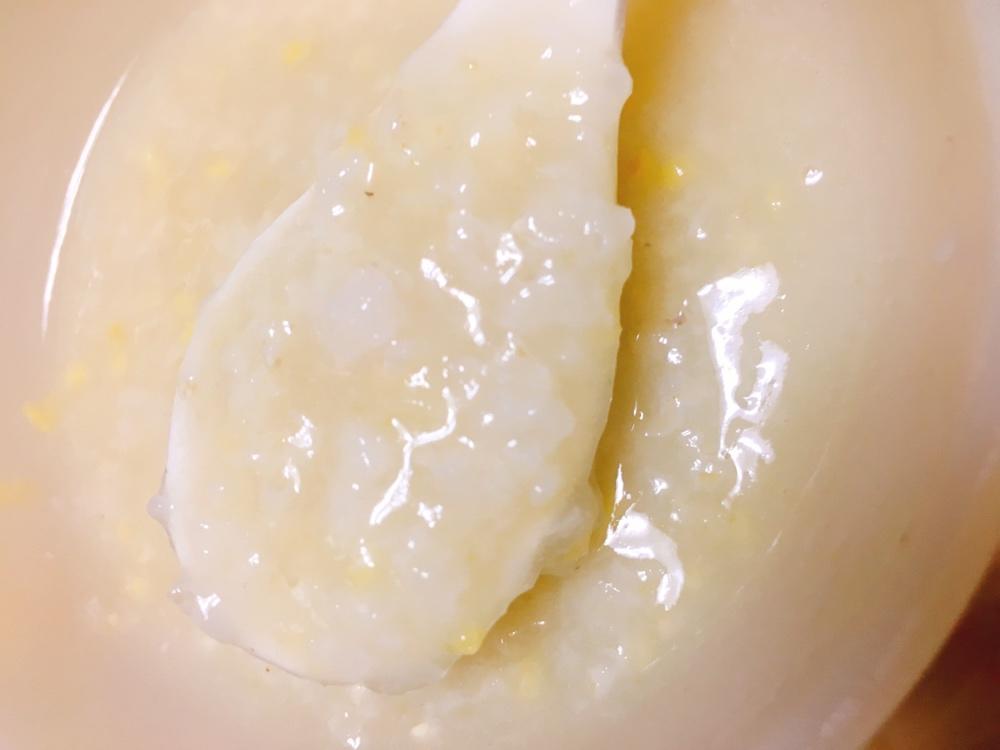 营养健康的白玉菇鳕鱼蔬菜十倍粥