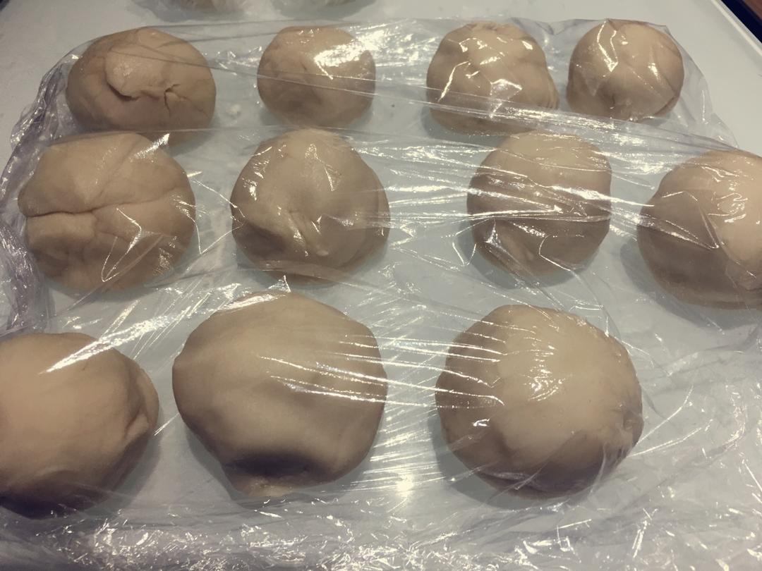 鲜美多汁的——榨菜鲜肉月饼