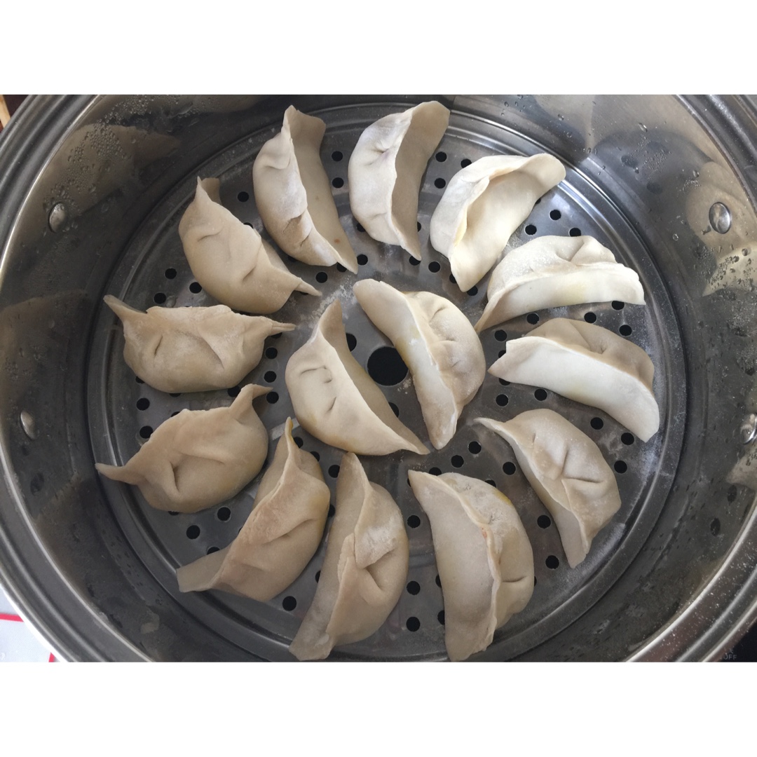 猪肉大葱烫面蒸饺