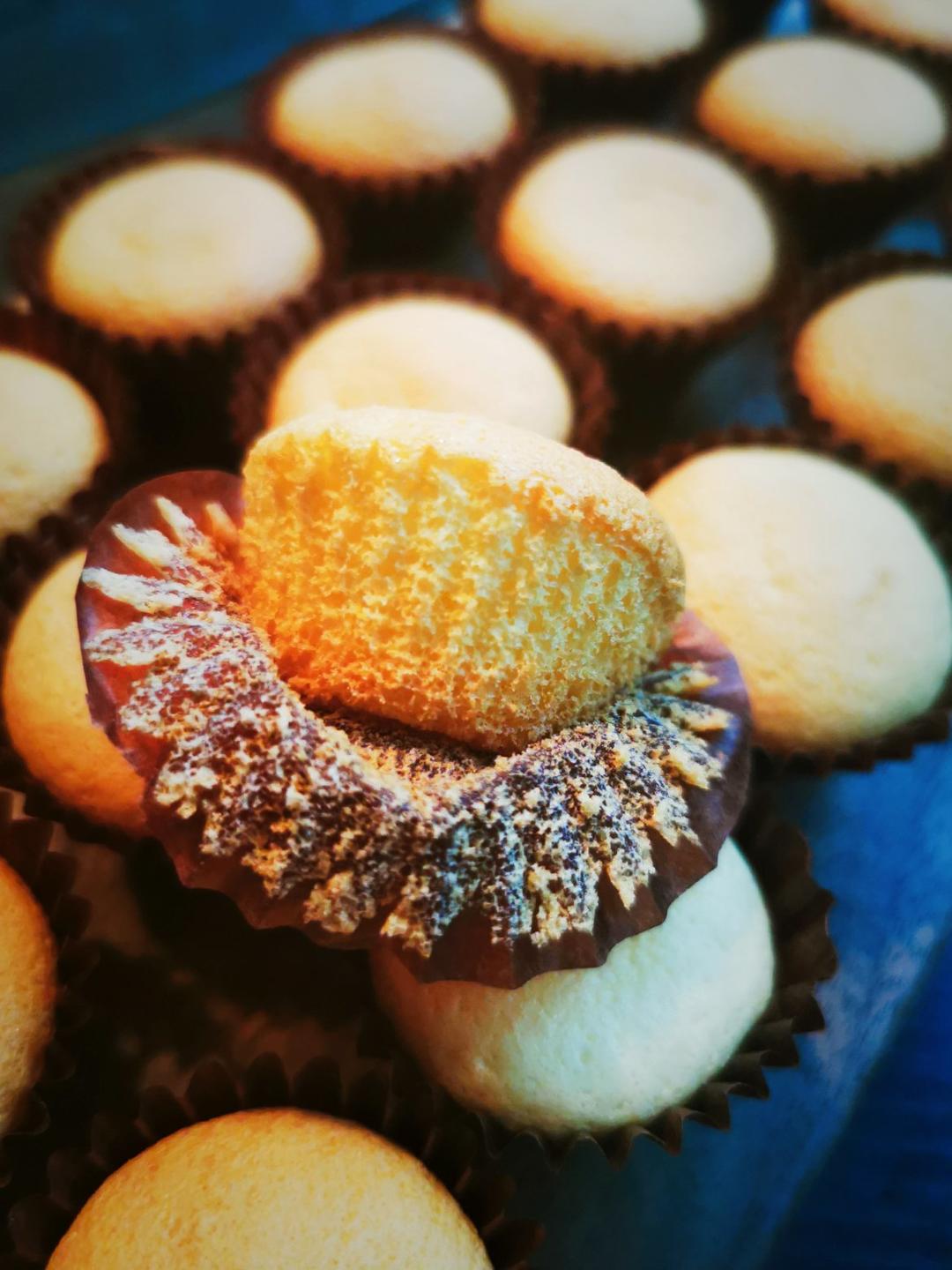 纸杯蛋糕 🧁酸奶小蛋糕   ——附视频