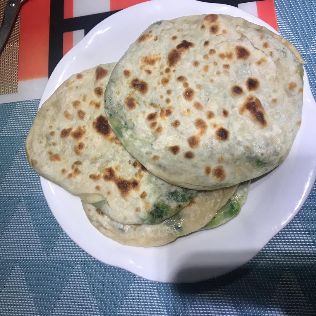 烫面葱油饼（家常简单版）