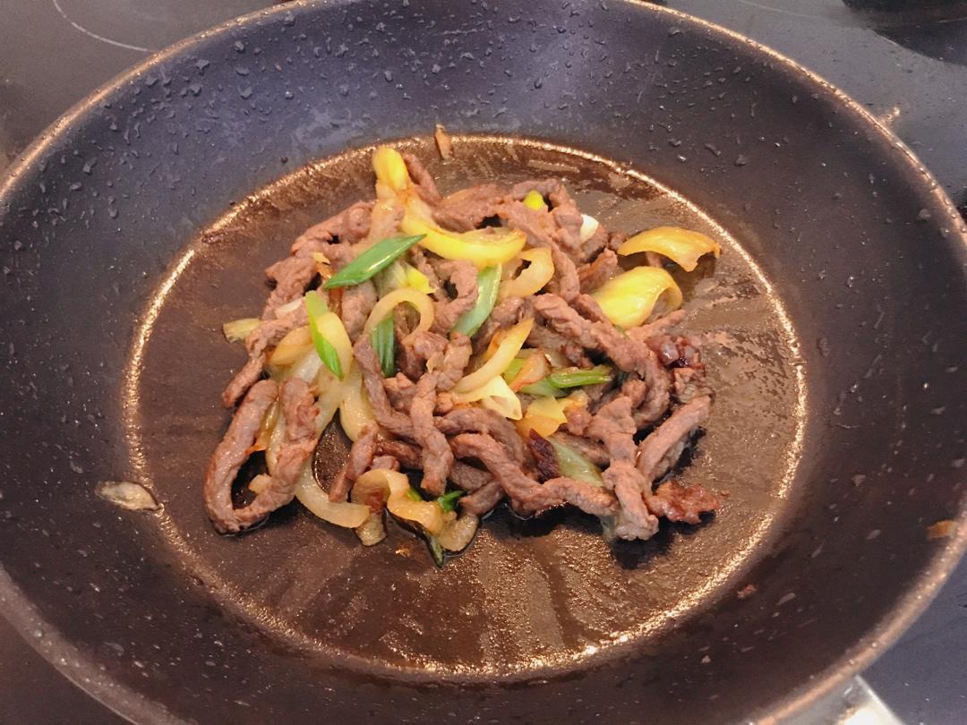 好吃的舔盘子的青椒洋葱炒牛肉粒