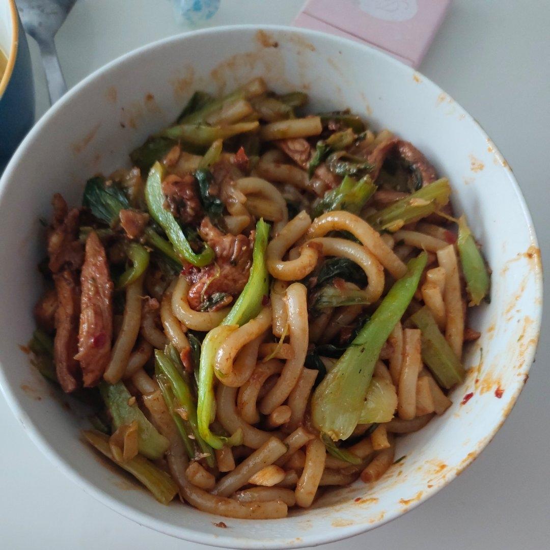 好吃哒哒新疆炒米粉