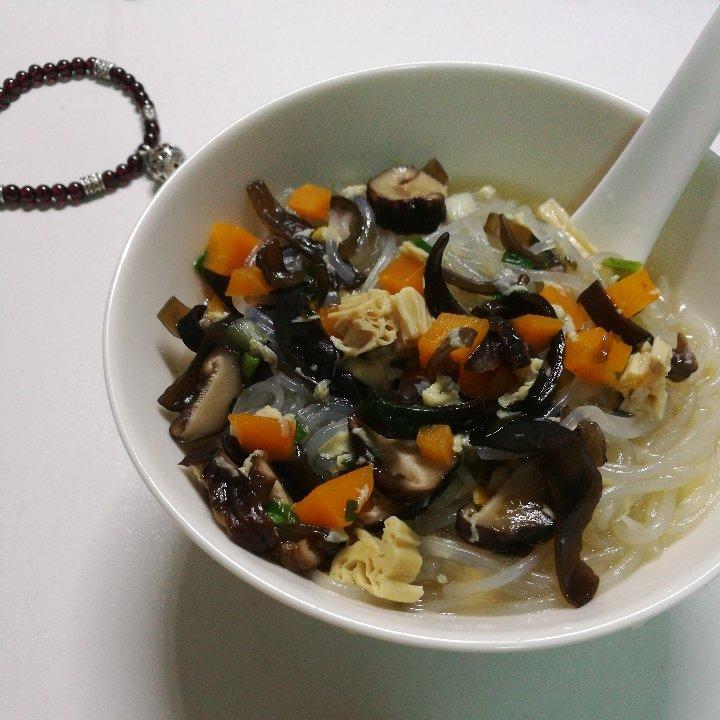 萌萌的猫团子做的清乐汤