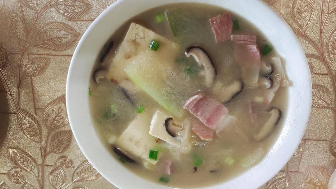 冬瓜火腿汤 鲜得掉眉毛！