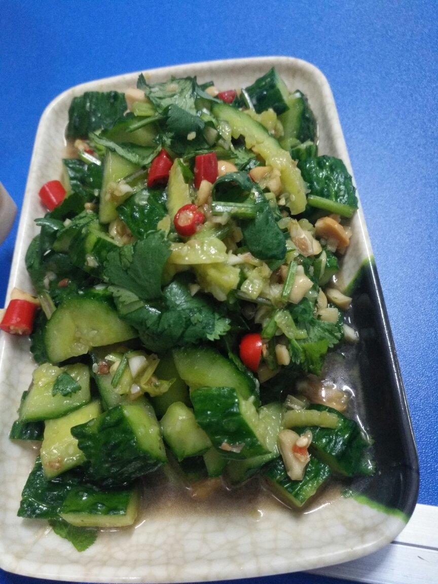 凉拌黄瓜