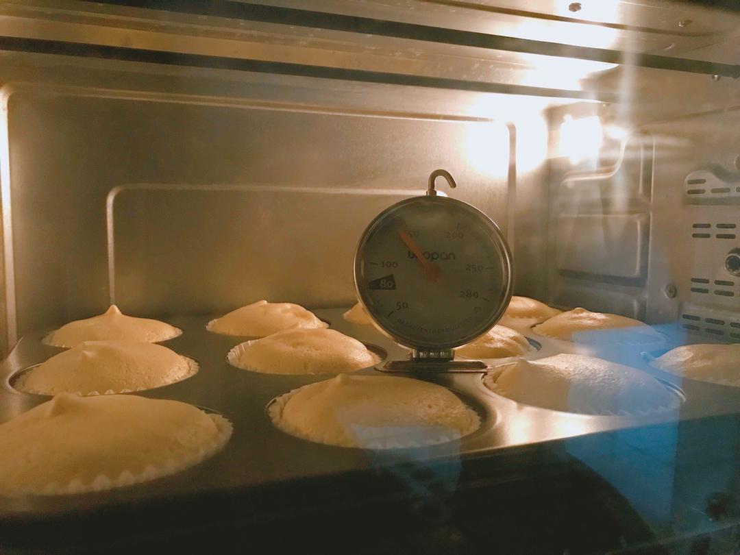 不回缩不开裂戚风纸杯蛋糕