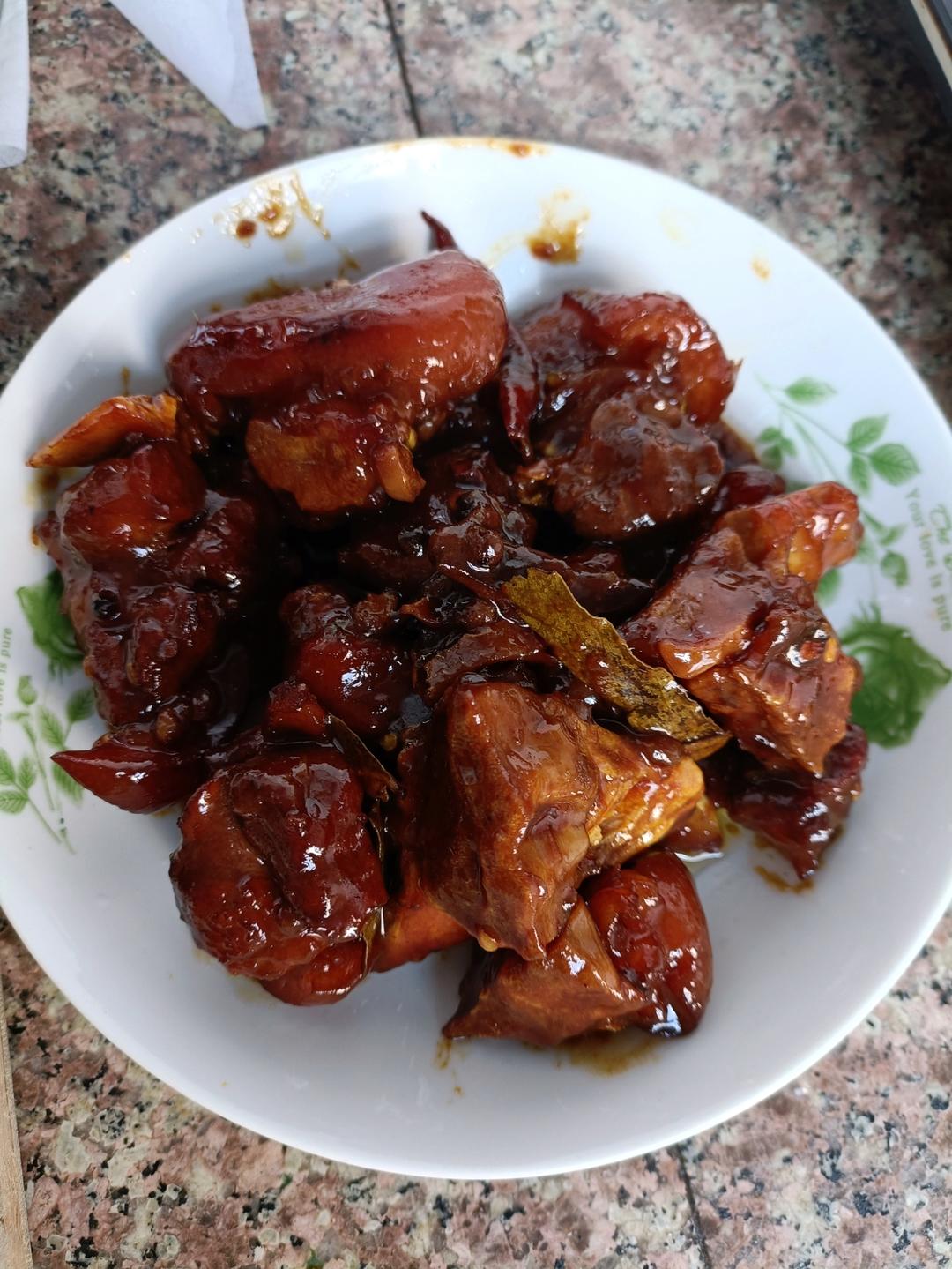 美味的家常菜：红烧猪蹄