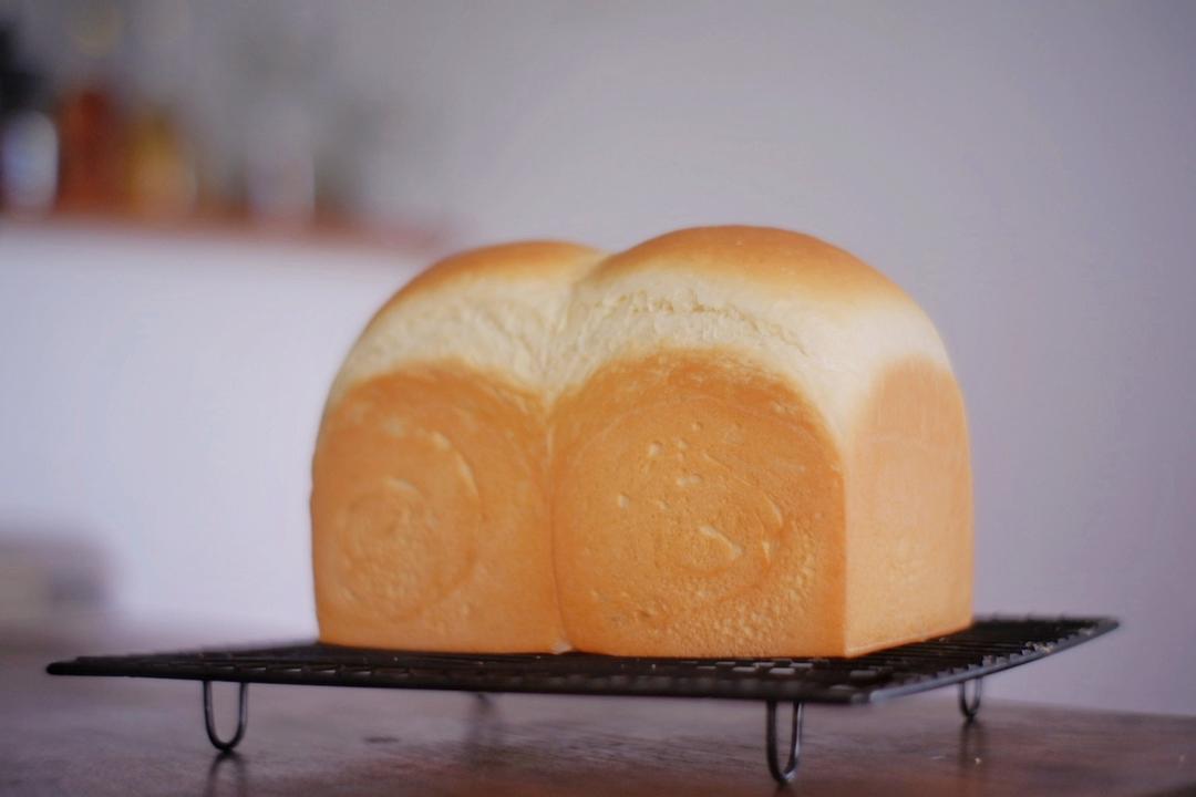 金大旺老师《食帖》:80％中种奶香吐司