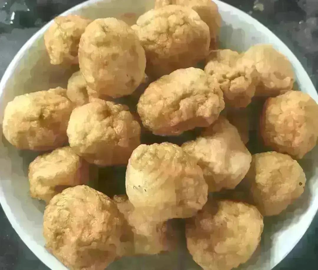 鲜美无比的自制炸鱼丸