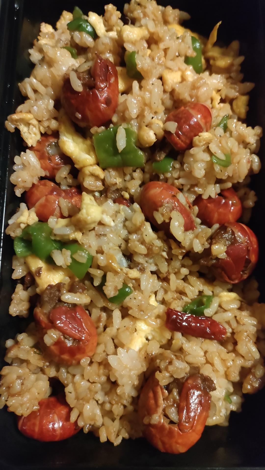 好吃到舔盘的小龙虾炒饭