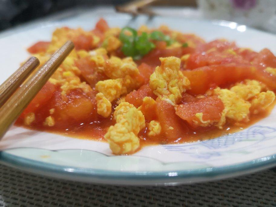 西红柿炒鸡蛋时，多加这一步，鸡蛋香嫩又入味