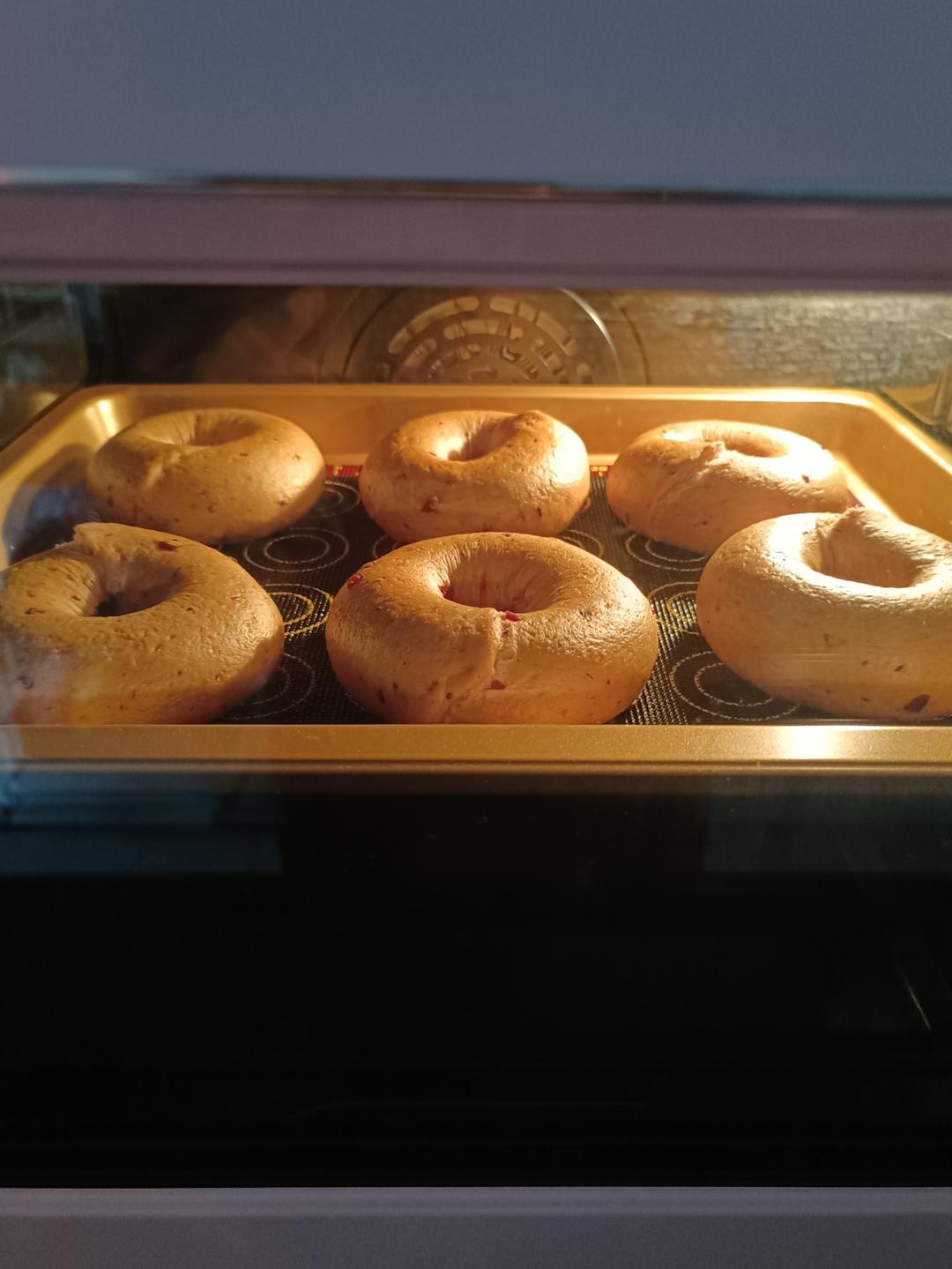 给减肥瘦身党 无糖无油蔓越莓全麦贝果