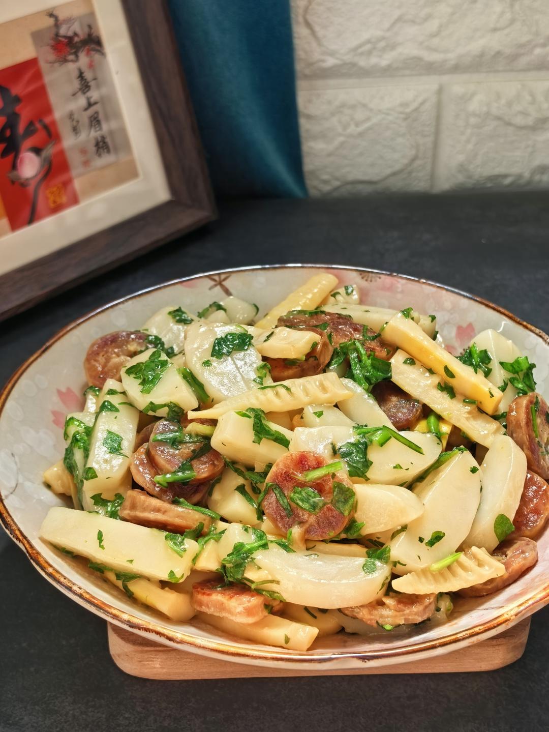 春笋荠菜炒年糕的做法