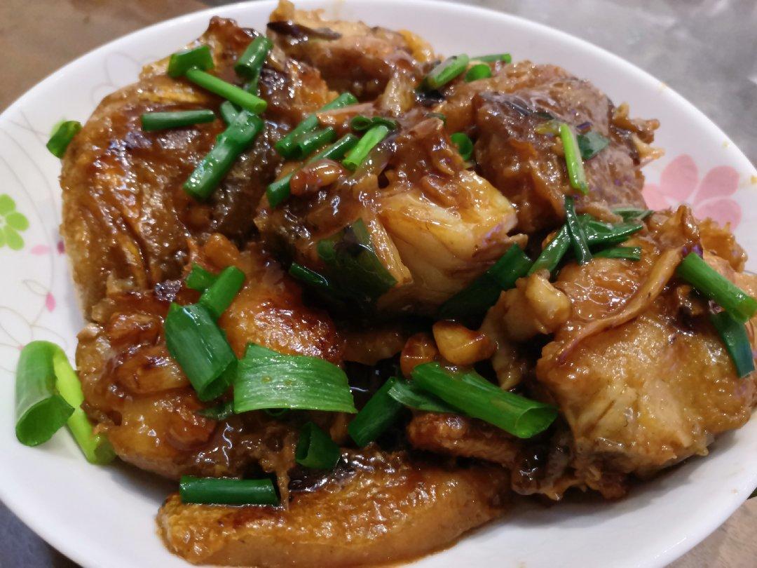 红烧鲈鱼块