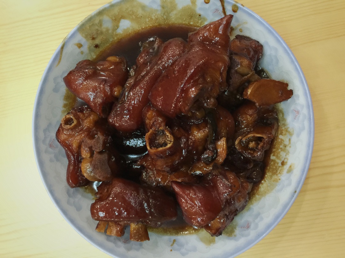 老丁的私房菜－红烧猪蹄