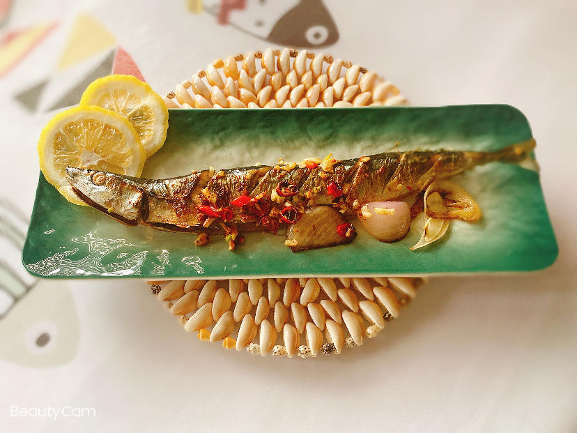 很夏天的香煎秋刀鱼