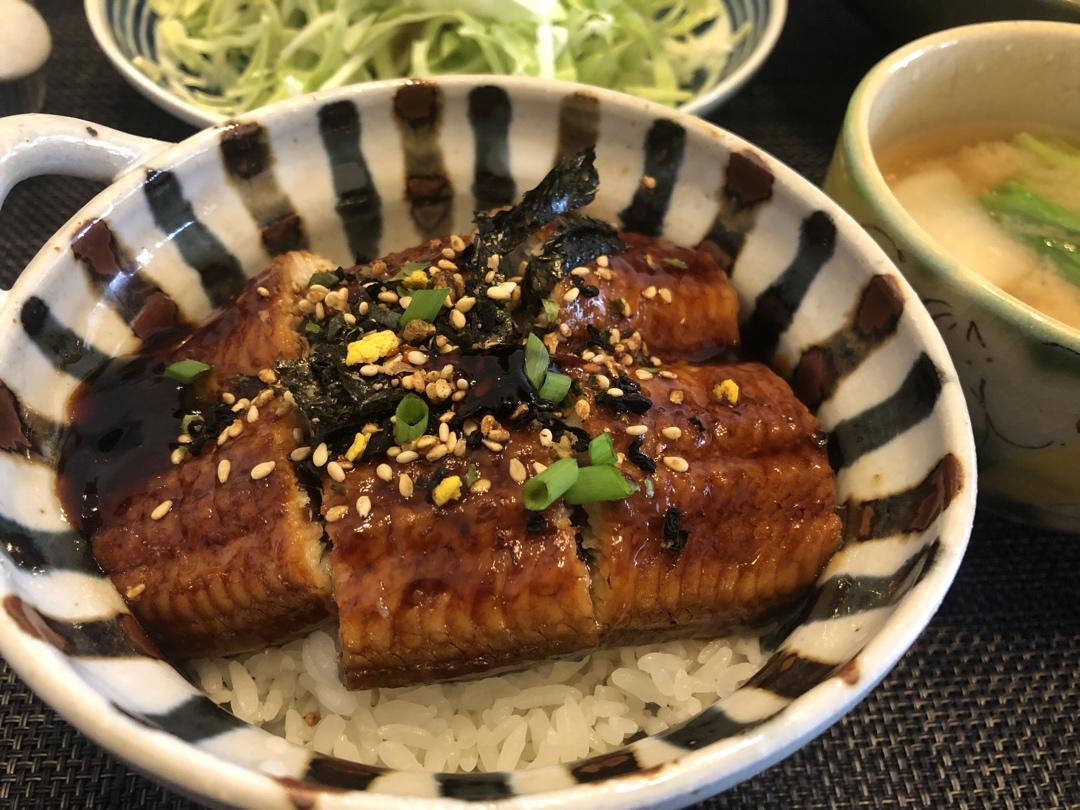 蒲烧鳗鱼饭