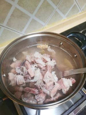 川味红烧牛肉（香菇烧鸡、红烧排骨等川味烧菜通用菜谱）的做法 步骤1