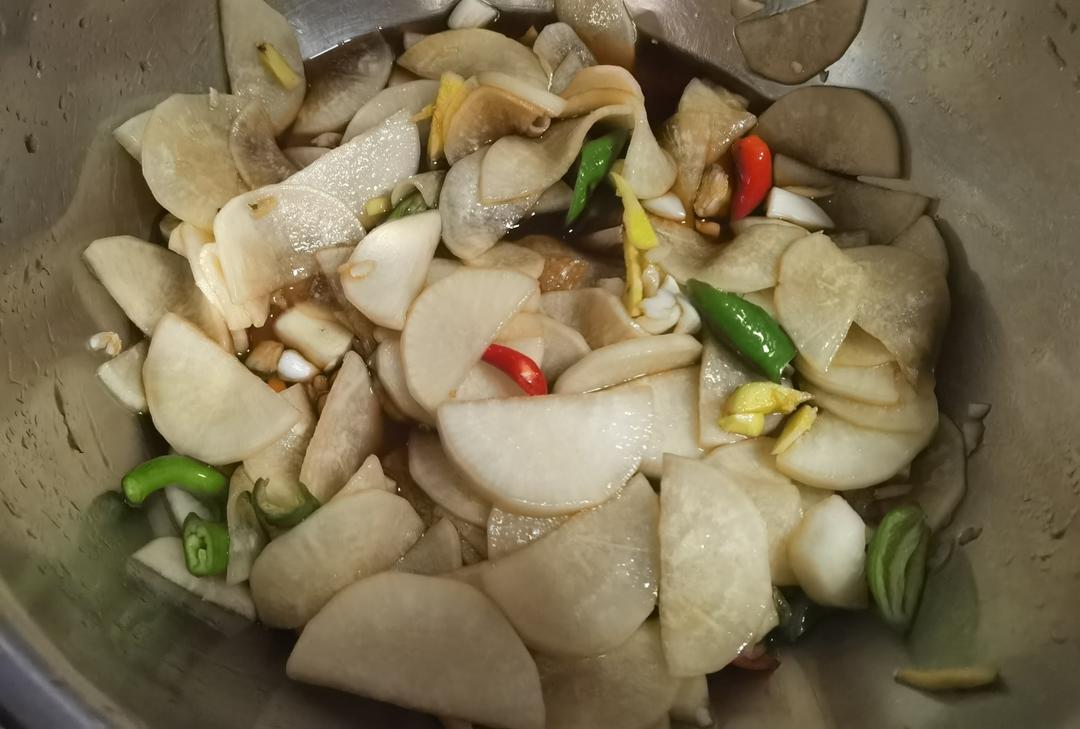 特别爽口的呛萝卜