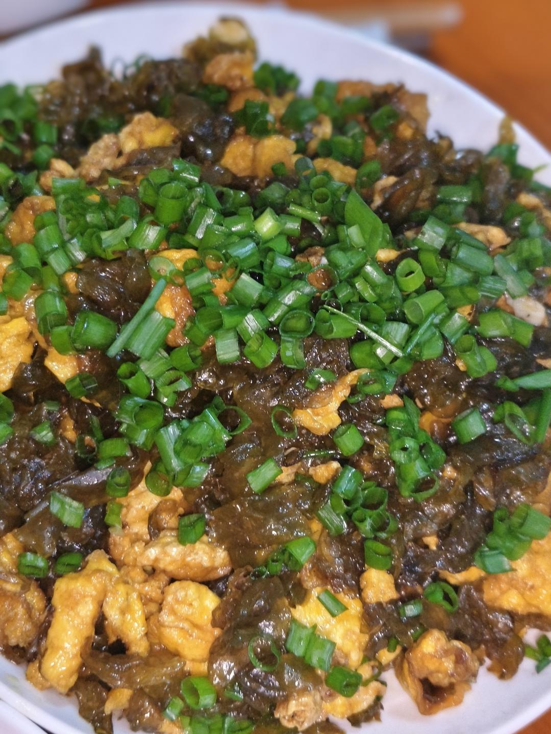 鸡蛋炒地耳