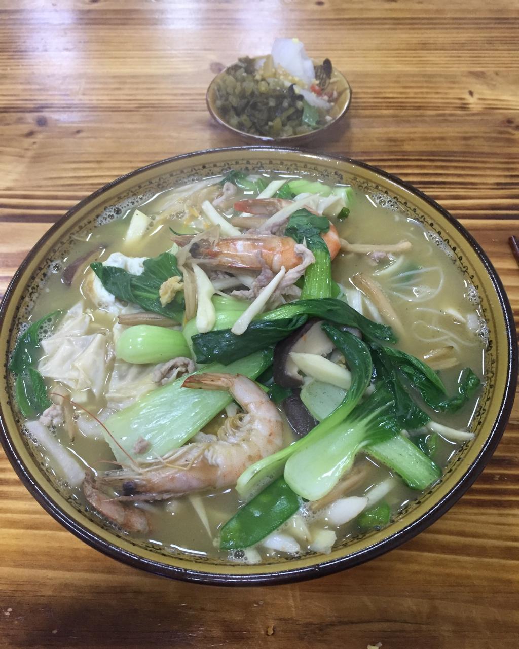 面条 姜汤面 lovewe做的姜汤面 赞 鸡蛋,猪肉,香菇,黄花菜,蛤蜊,虾干