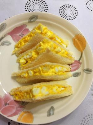 鸡蛋三明治的做法 步骤1