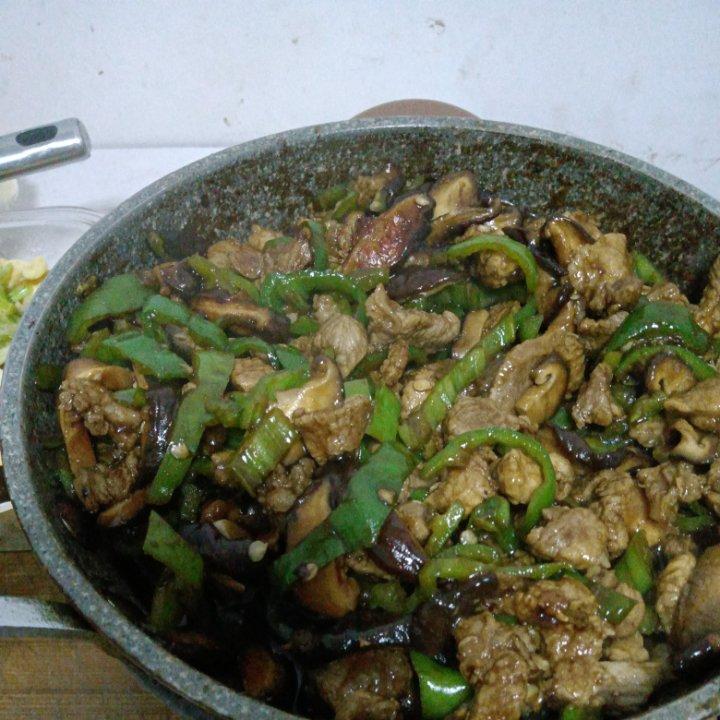 香菇炒肉