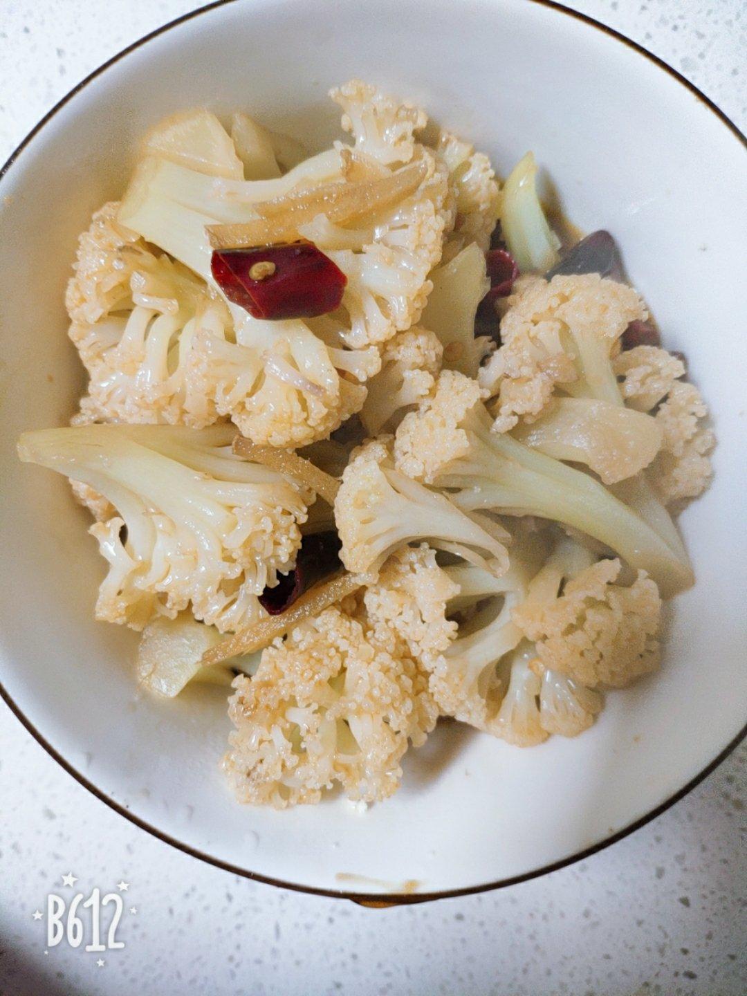 阿婆手撕包菜