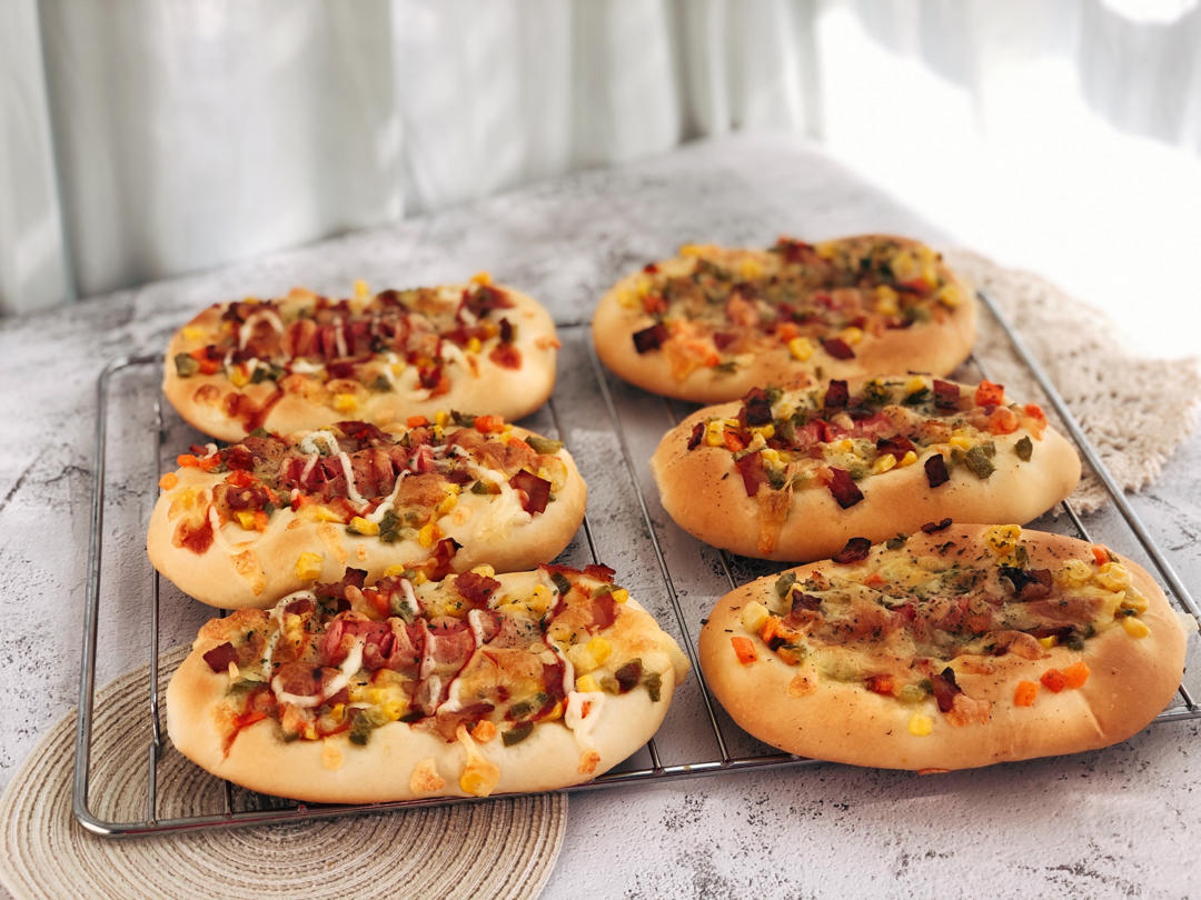 【培根沙拉面包】