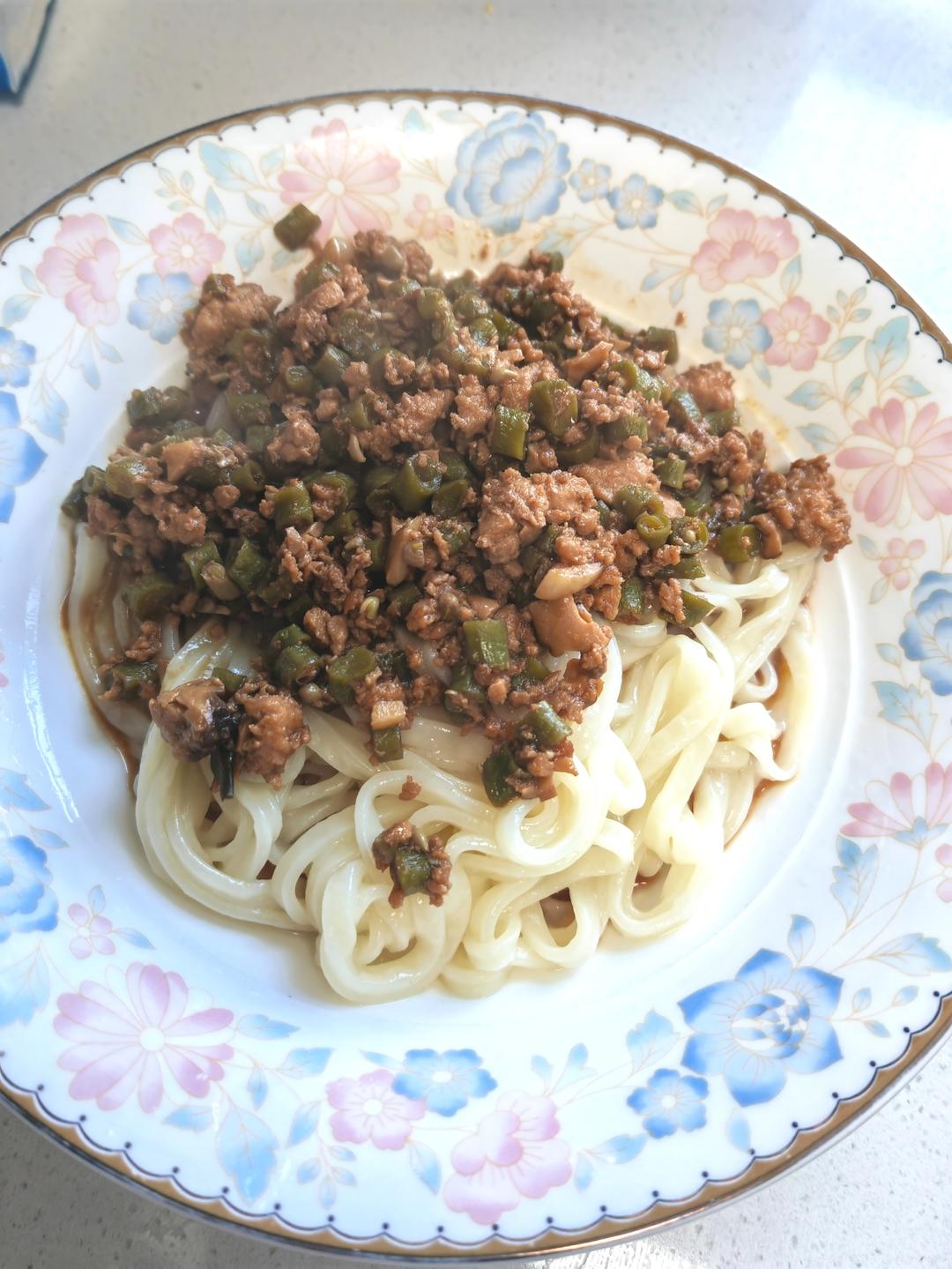 豆角肉末炸酱面