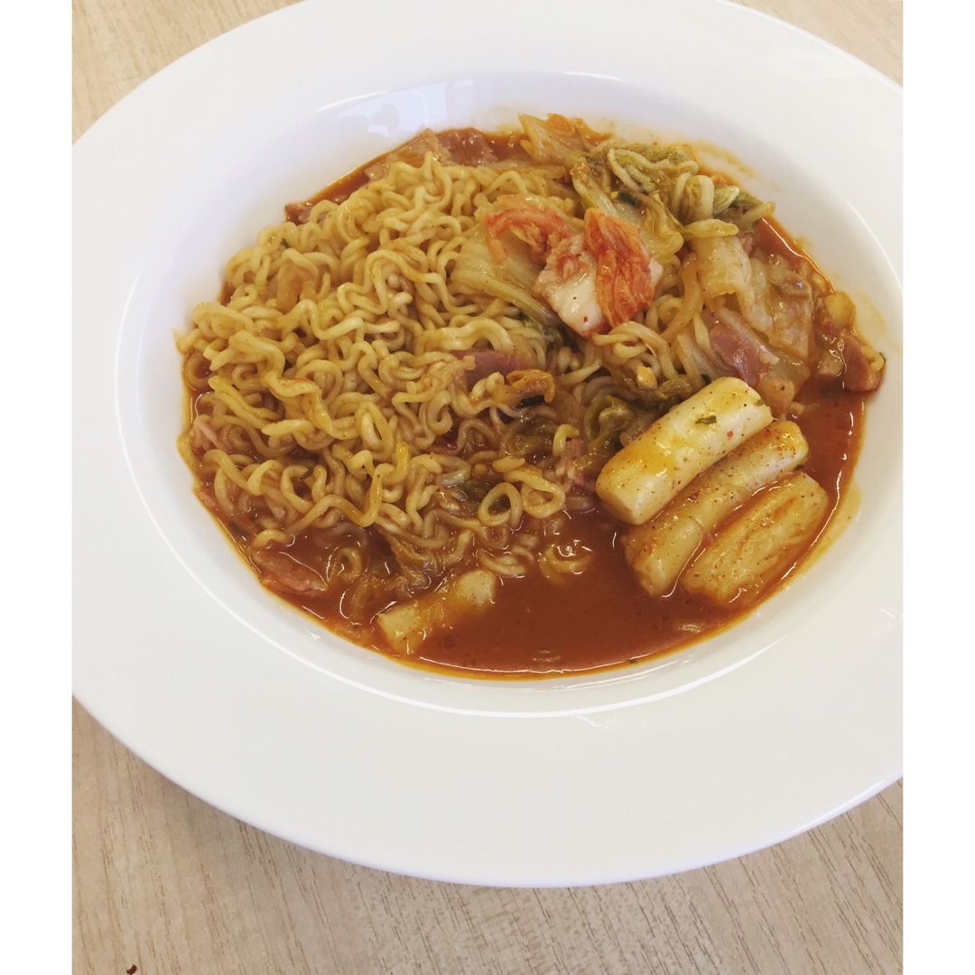 正宗韩国泡菜年糕方便面