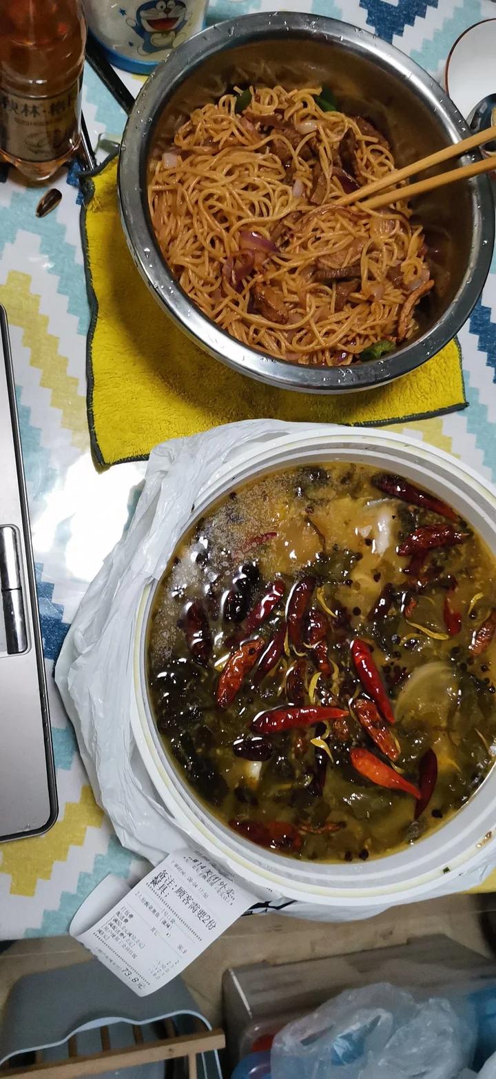 黑椒牛柳炒意面