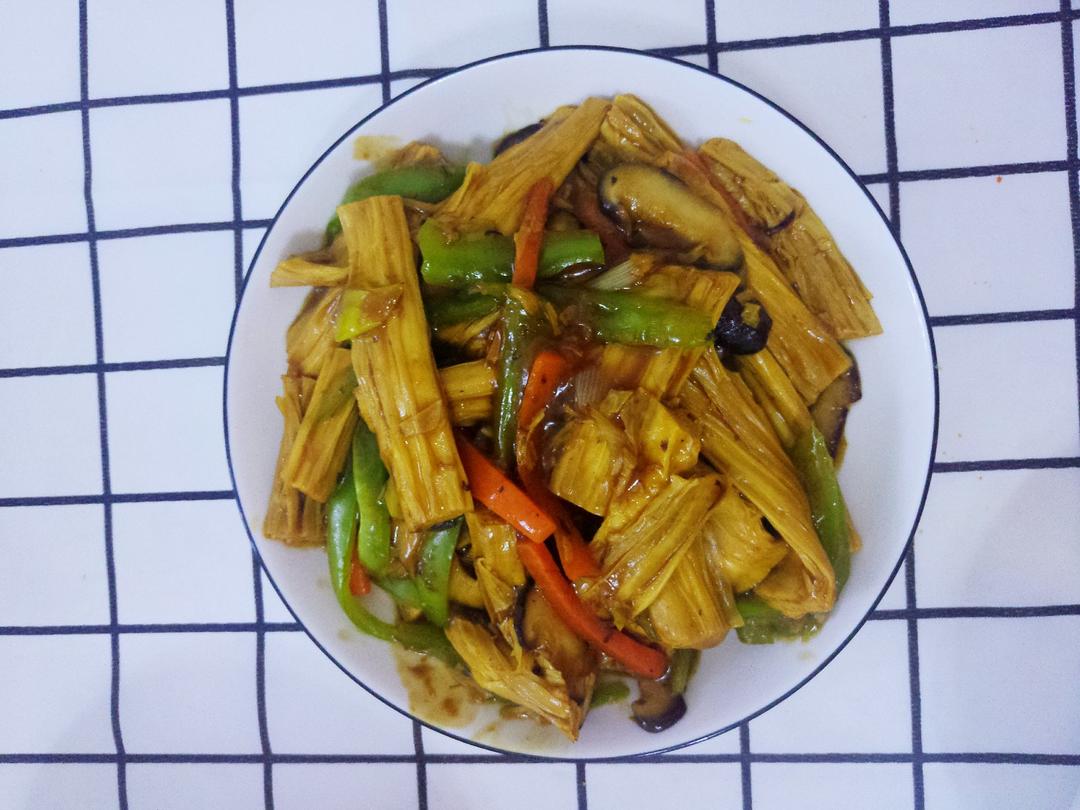 腐竹烧香菇