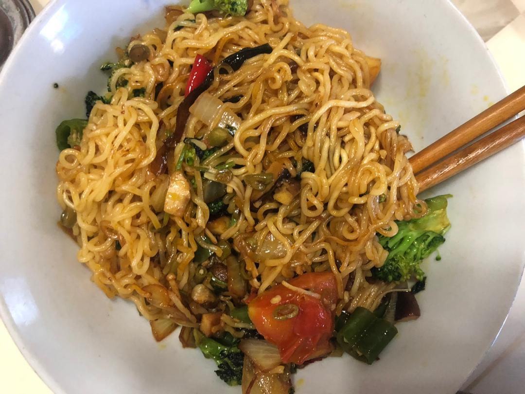 炒方便面￨幸福感爆棚