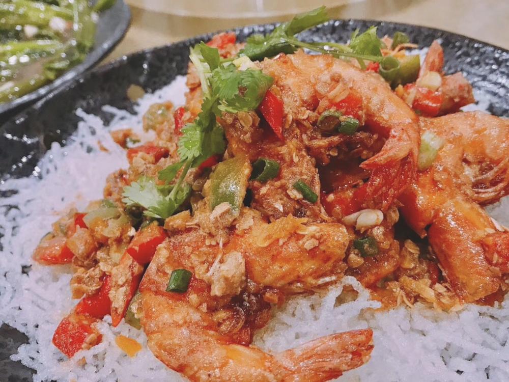 比蒜蓉虾好吃的洋葱虾（减脂食谱）