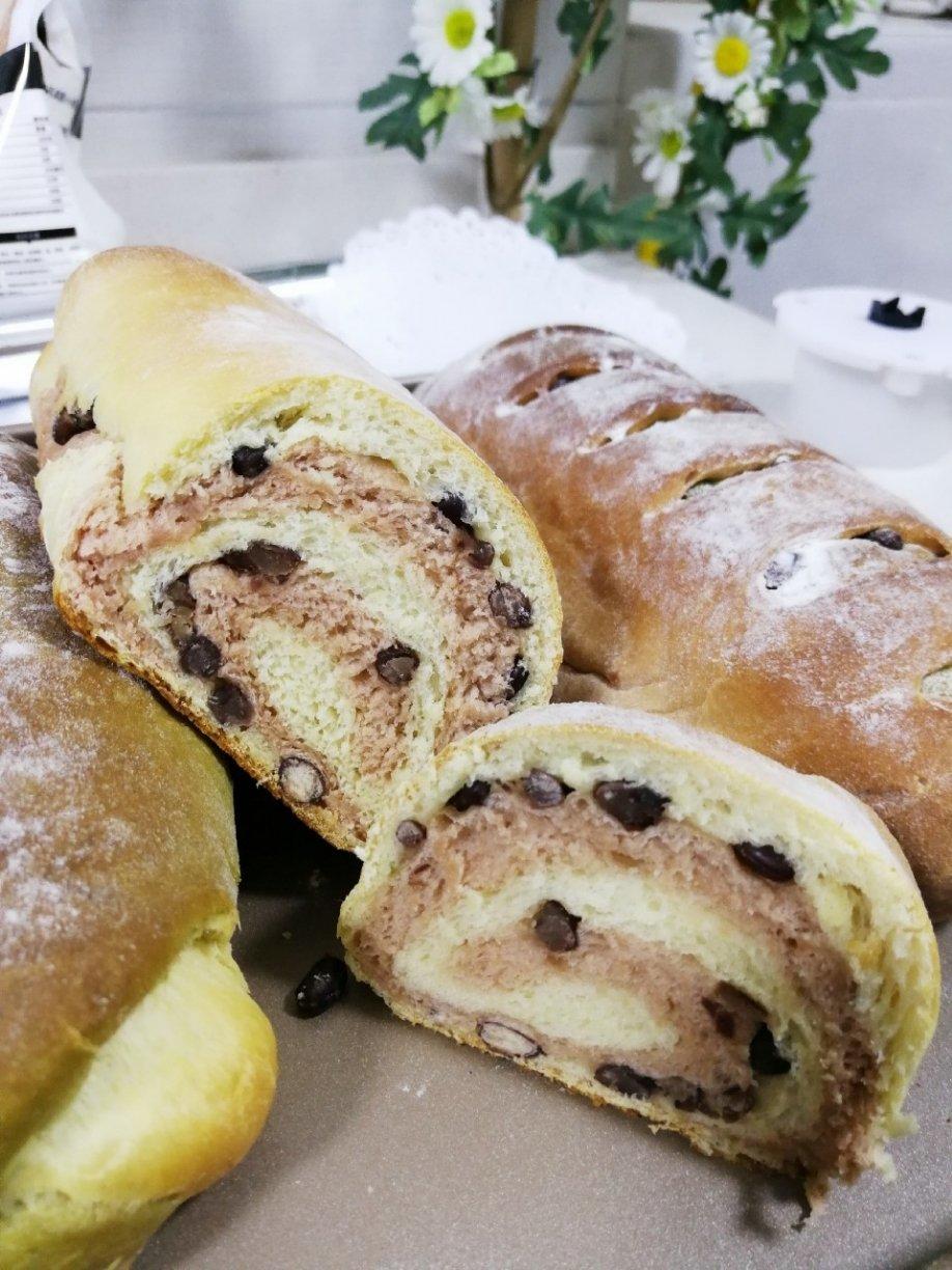 抹茶双色哈斯面包，红豆欧包