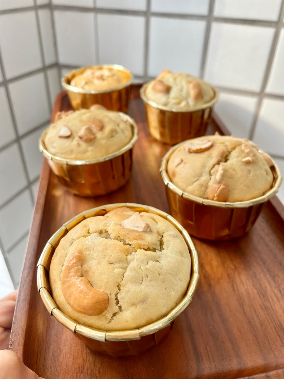 只需搅拌入烤箱的香蕉麦芬