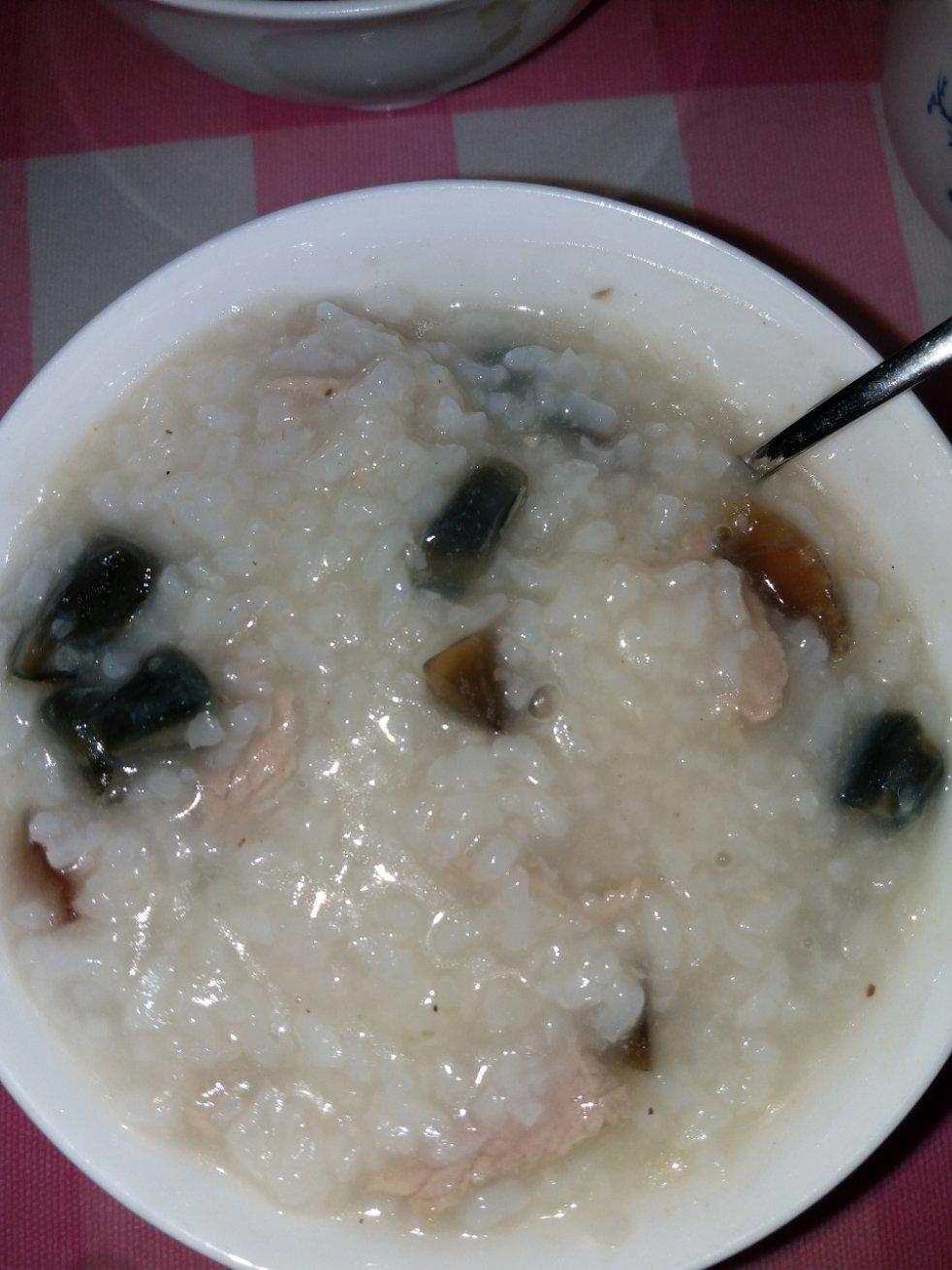 十五分钟快手之香滑皮蛋瘦肉粥(附五分钟电饭煲电压力锅更快捷方法)