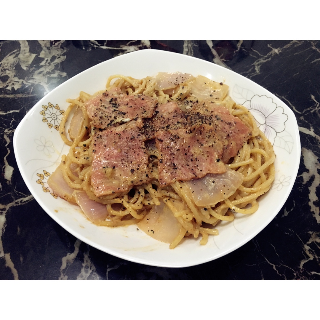 黑椒牛柳炒意面