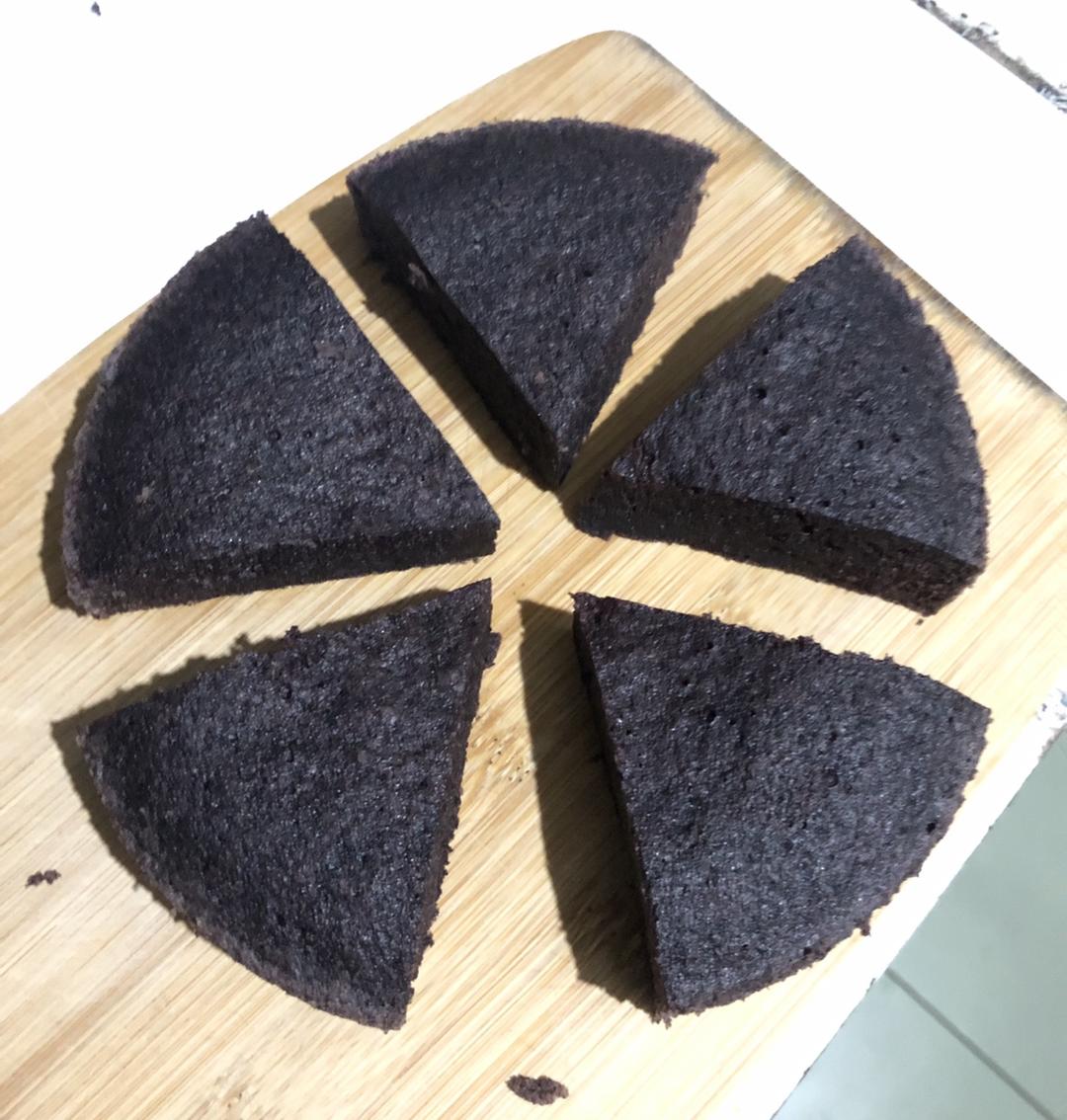 黑米蒸糕