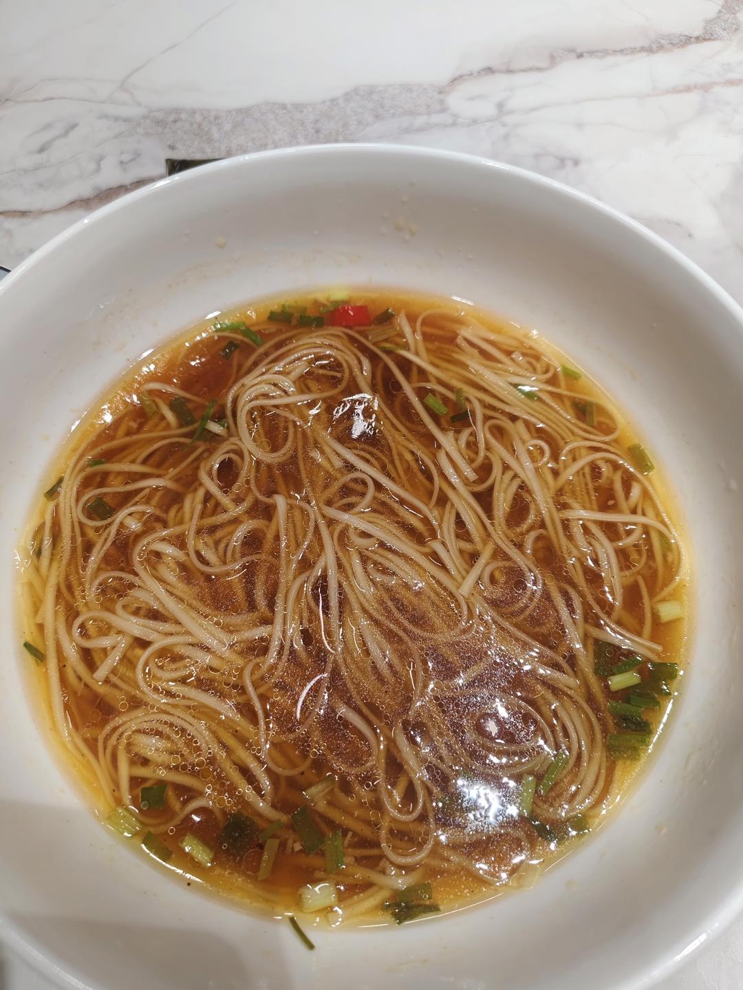 一碗热汤面