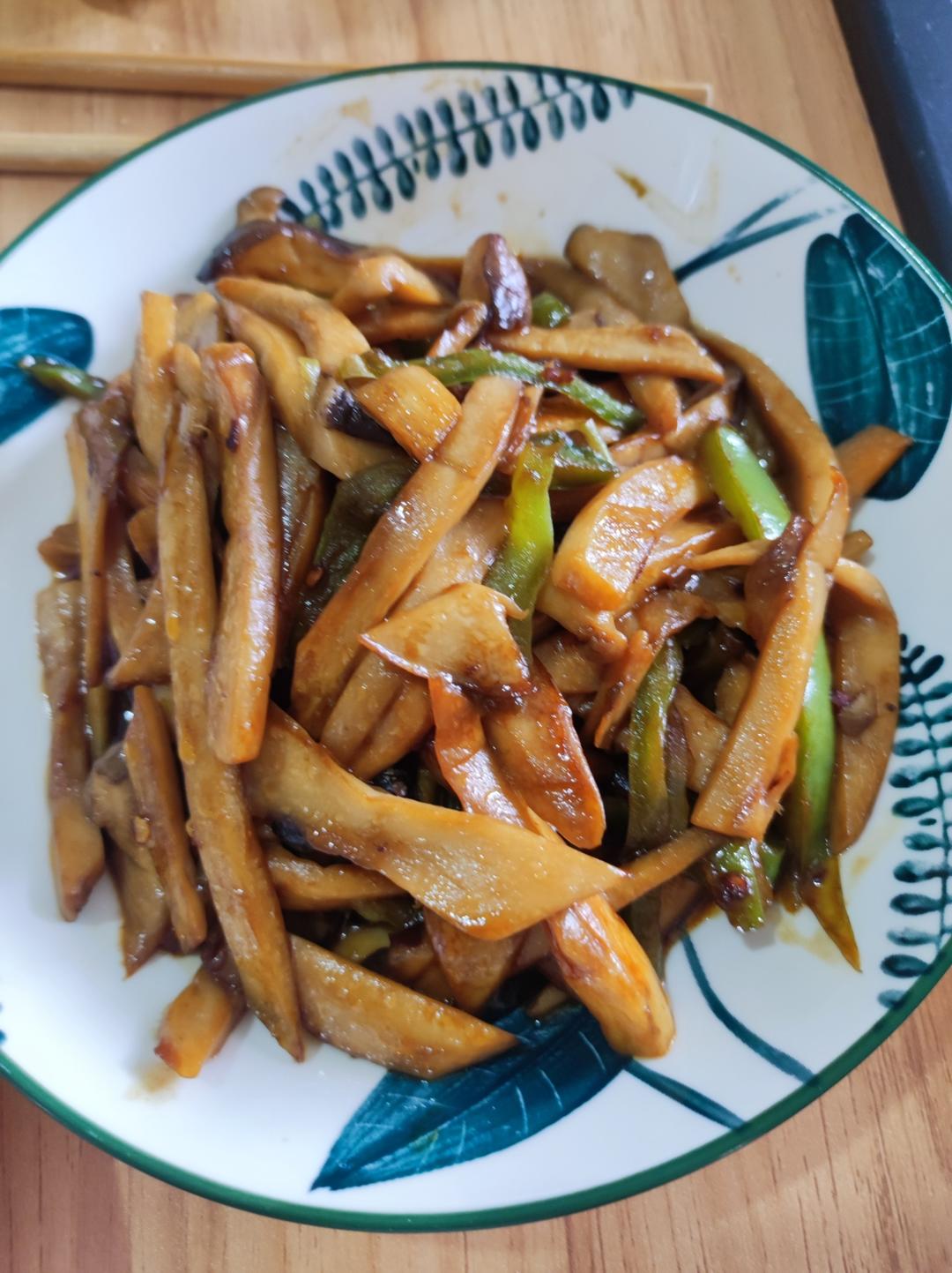 杏鲍菇炒尖椒 鲜香下饭 零失败