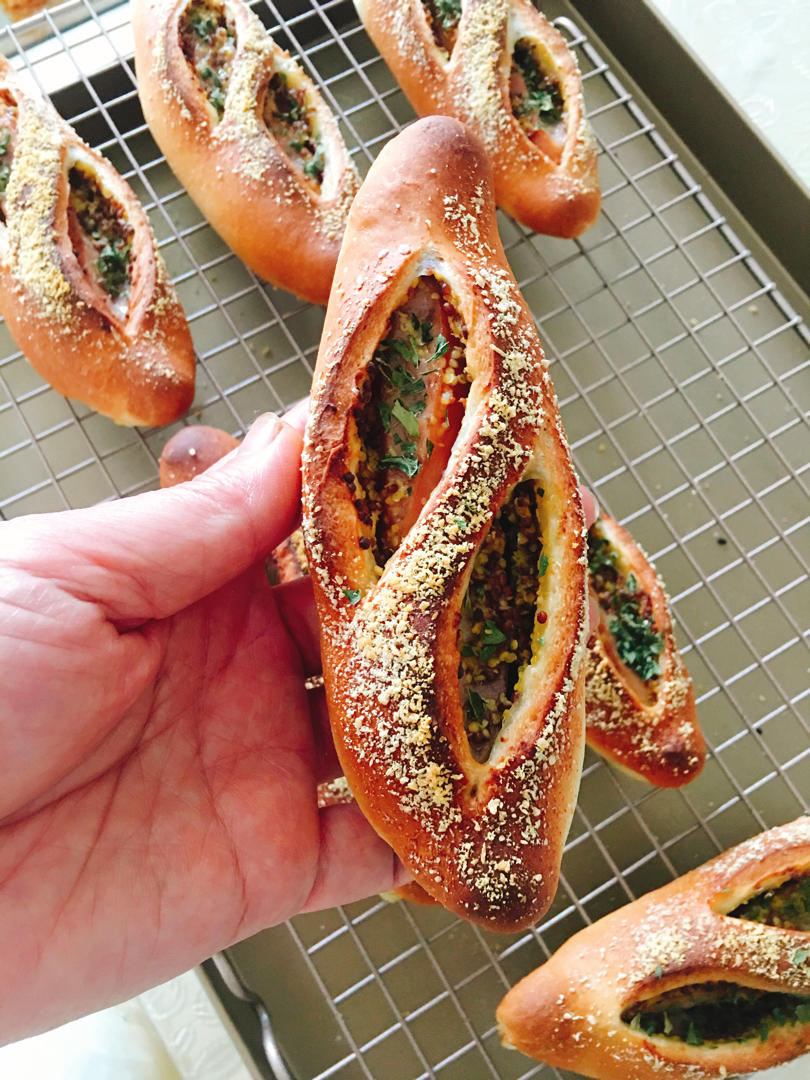 爆汁德式香肠面包｜大口吃肉肉｜发酵时间短｜快手好吃｜无需手套膜｜可做无油无糖