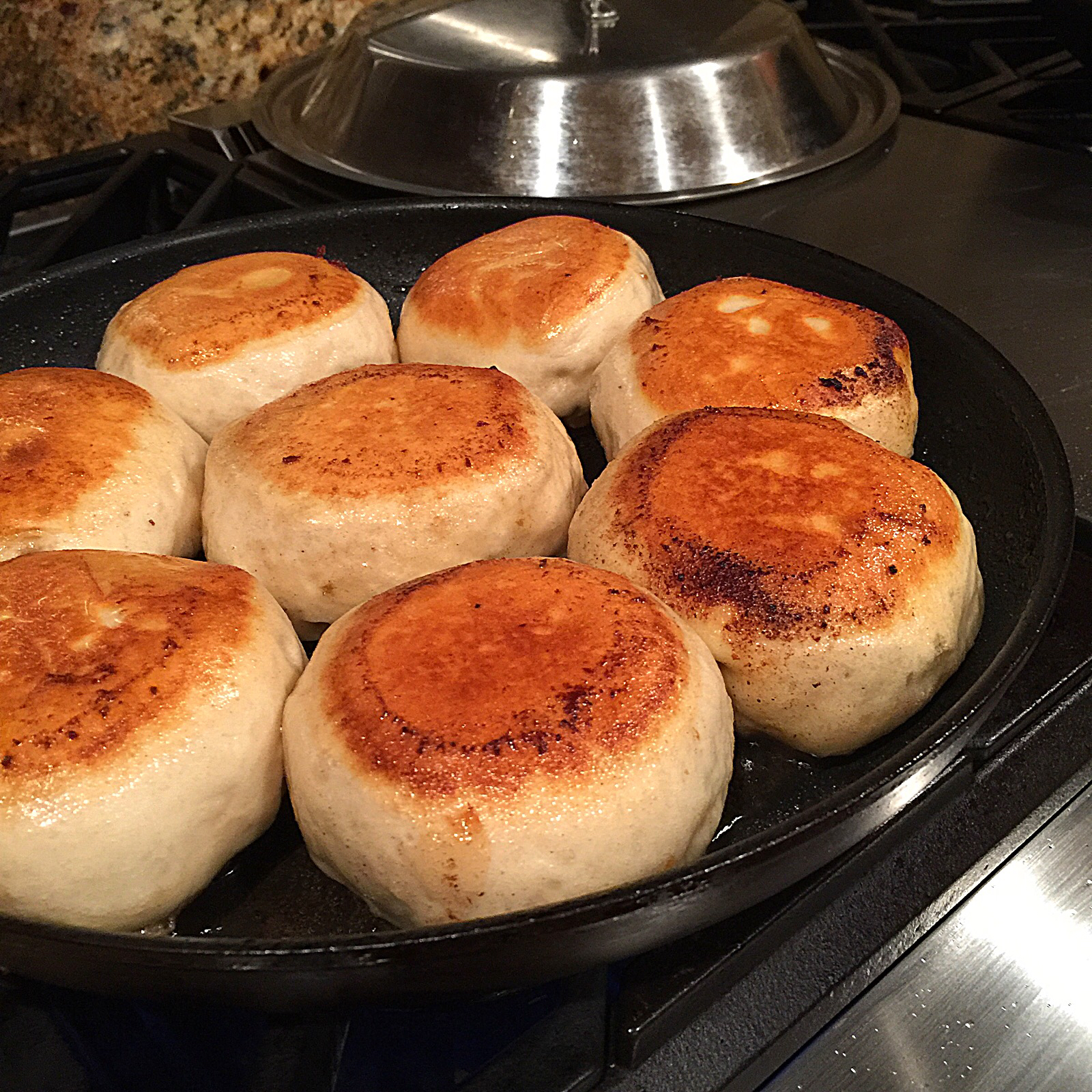 粒粒灰做的牛肉煎包