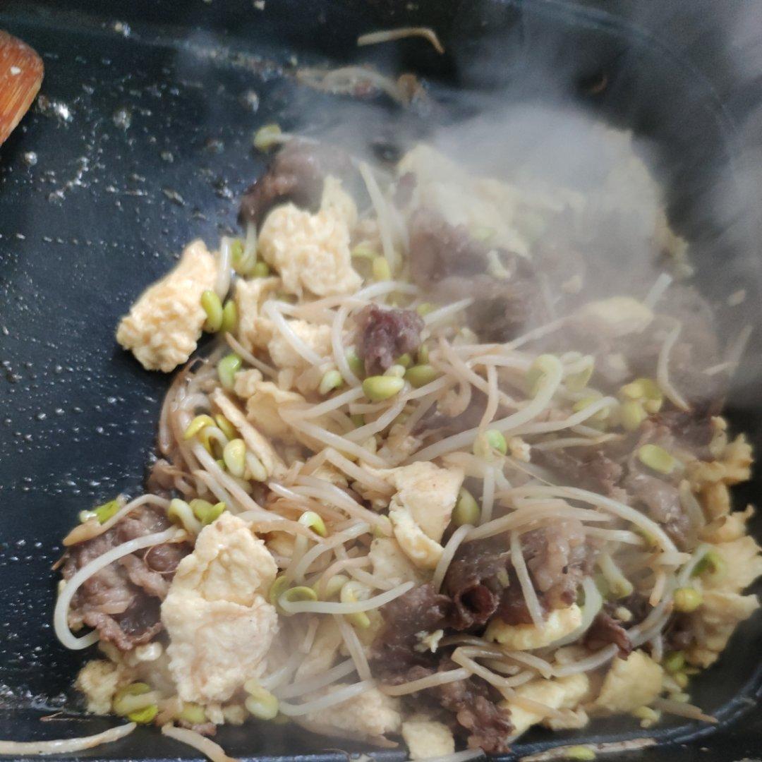 牛肉炒豆芽