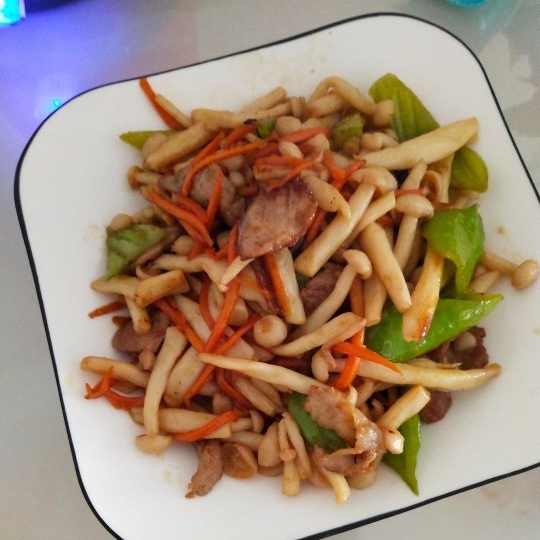 泡椒海鲜菇炒肉丝