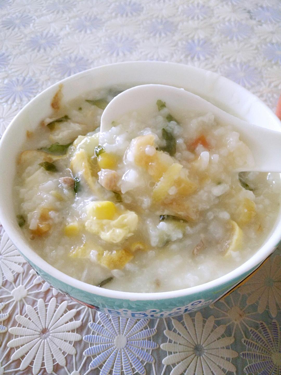 自制皮蛋瘦肉粥的做法