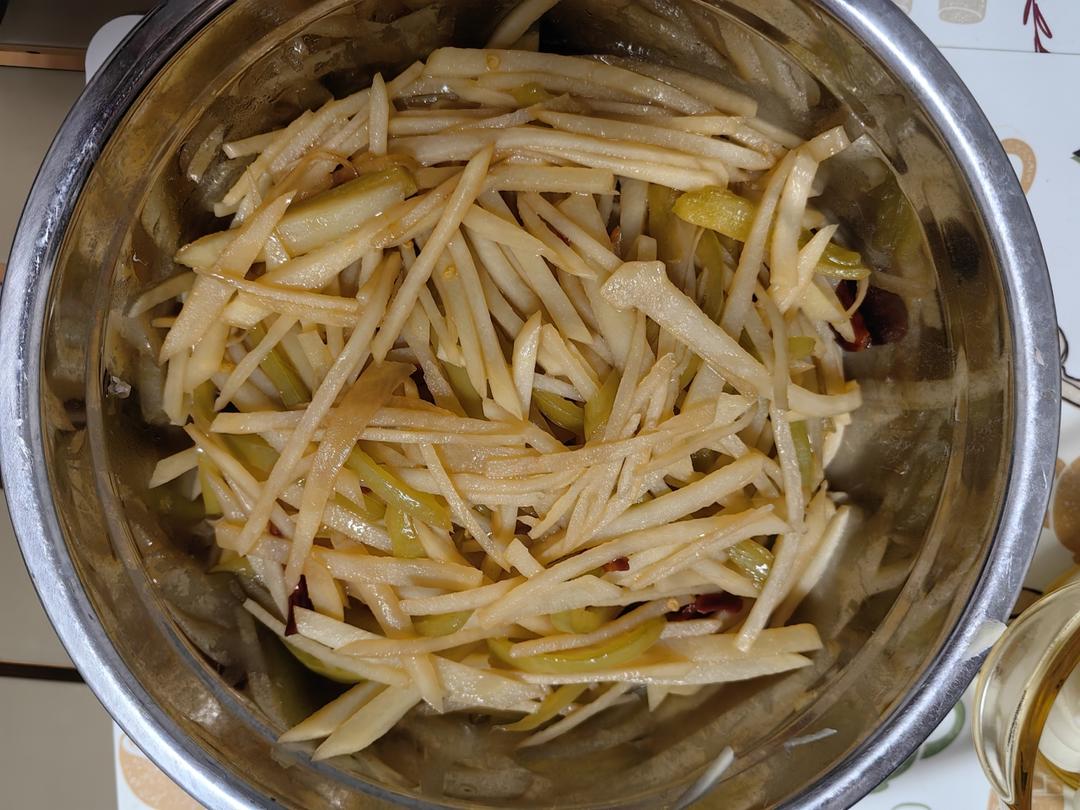 酸辣土豆丝的家常做法 超级下饭